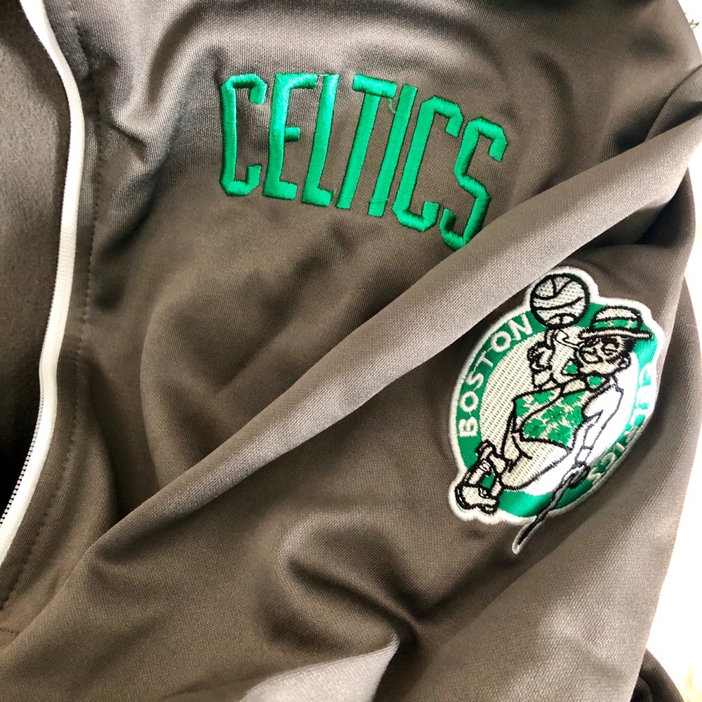 Boston Celtics zip up hoodie - Picture 2 of 3